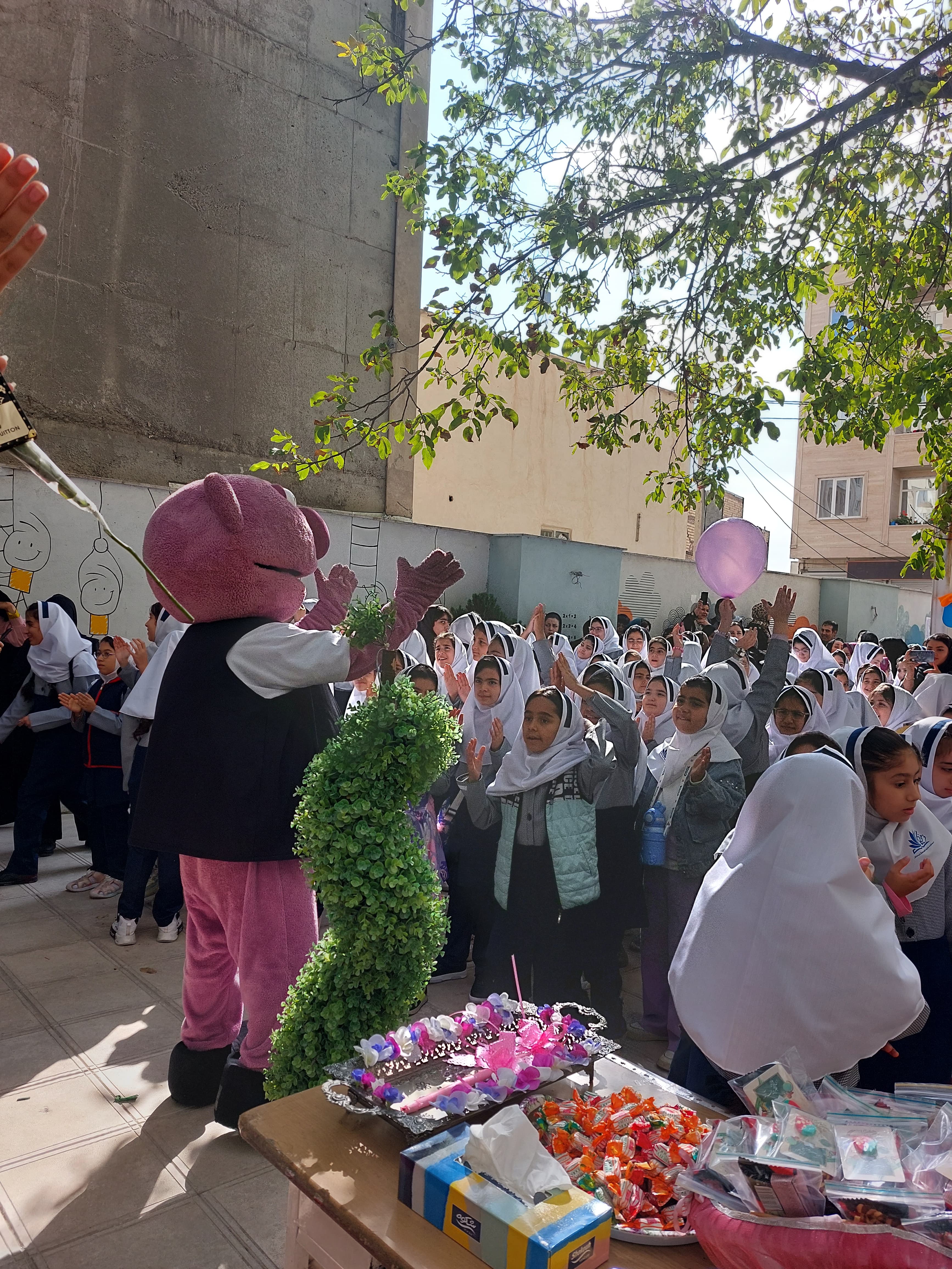 دبستان دخترانه فرهیختگان منتظر