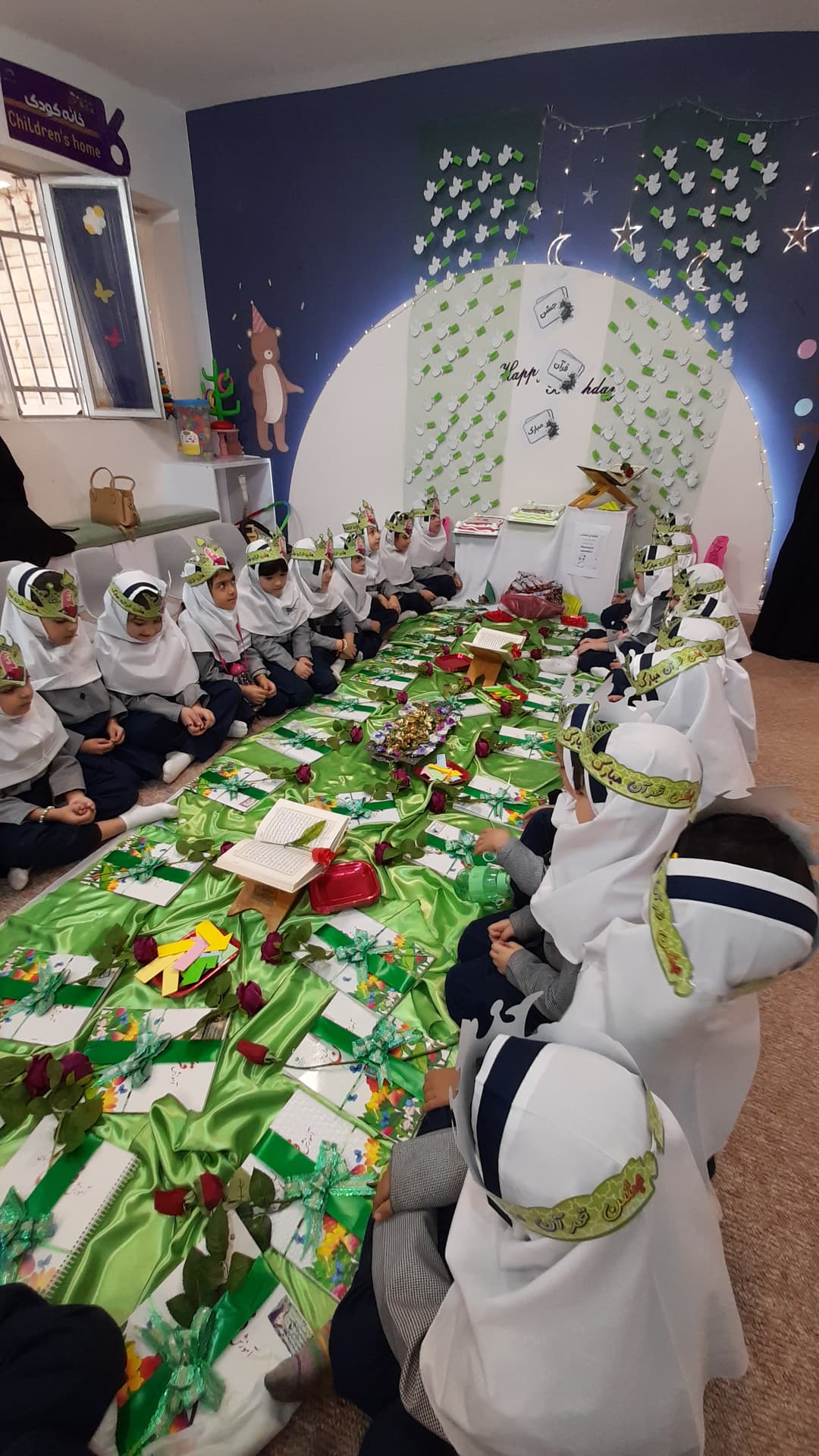 دبستان دخترانه فرهیختگان منتظر